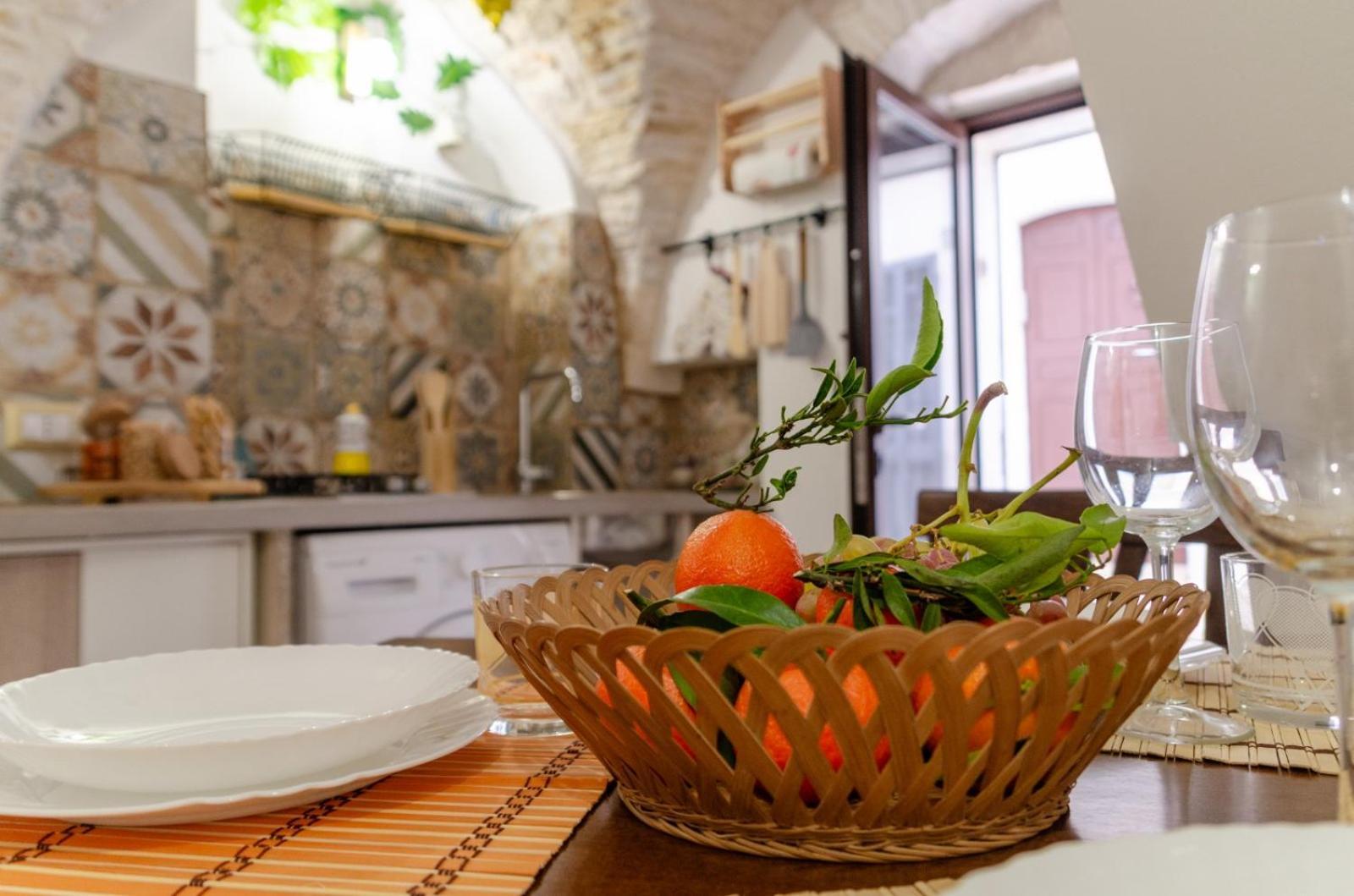 Al Bianco Nido White Stone Apt In Martina Franca Exterior photo