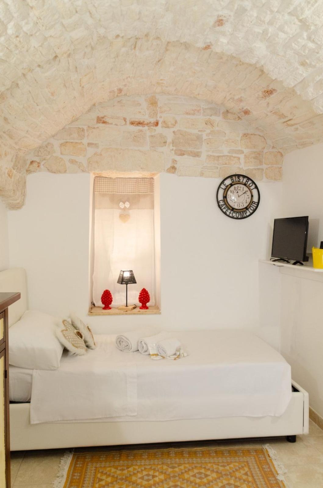 Al Bianco Nido White Stone Apt In Martina Franca Exterior photo